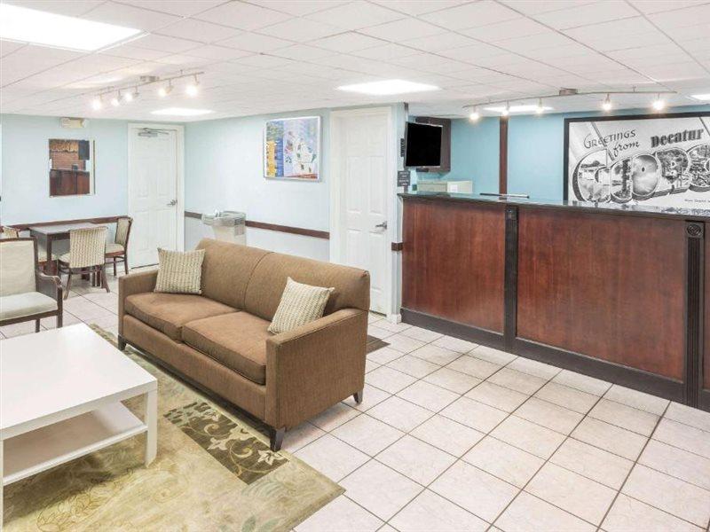 Super 8 By Wyndham Decatur/Lithonia/Atl Area Motel Dış mekan fotoğraf