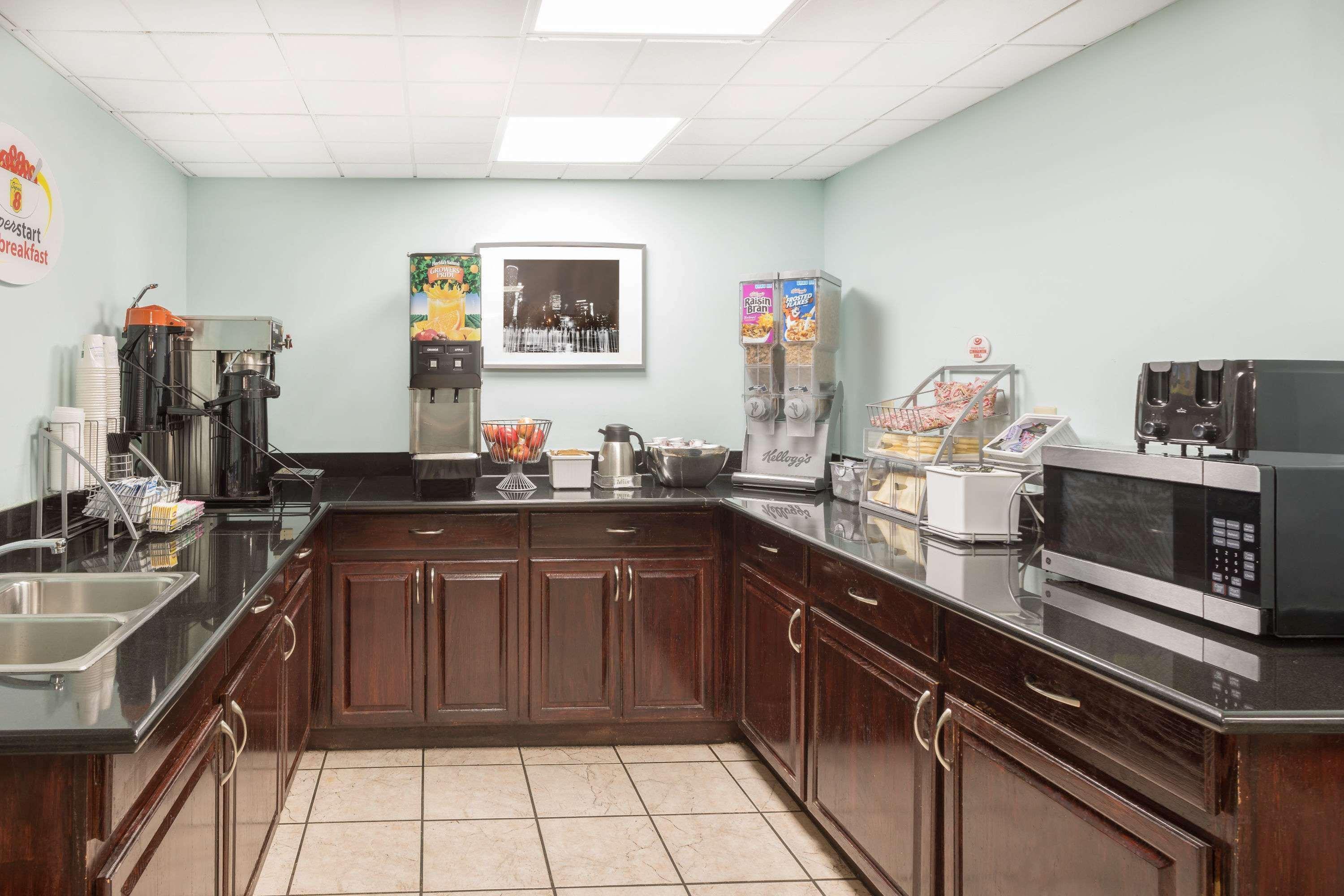 Super 8 By Wyndham Decatur/Lithonia/Atl Area Motel Dış mekan fotoğraf